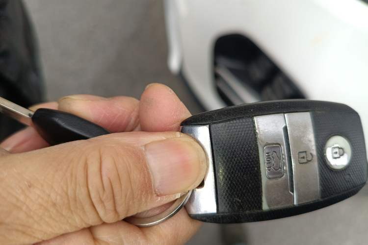 Used Kia KX5 2016 1.6T Automatic Two-Wheel Drive Premium Vehicle Key