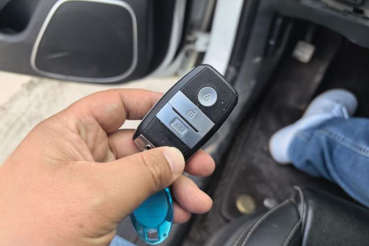 Used Kia KX5 2016 1.6T Automatic Two-Wheel Drive DLX Vehicle Key