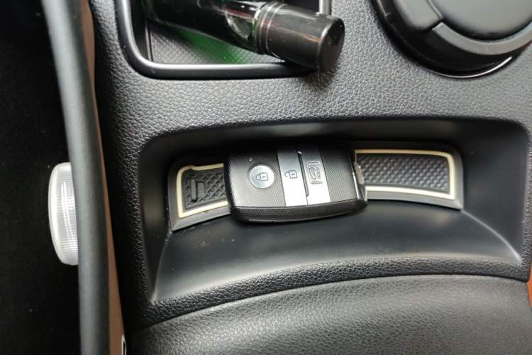 Used Kia KX5 2016 2.0L Automatic 2WD GLS Vehicle Key