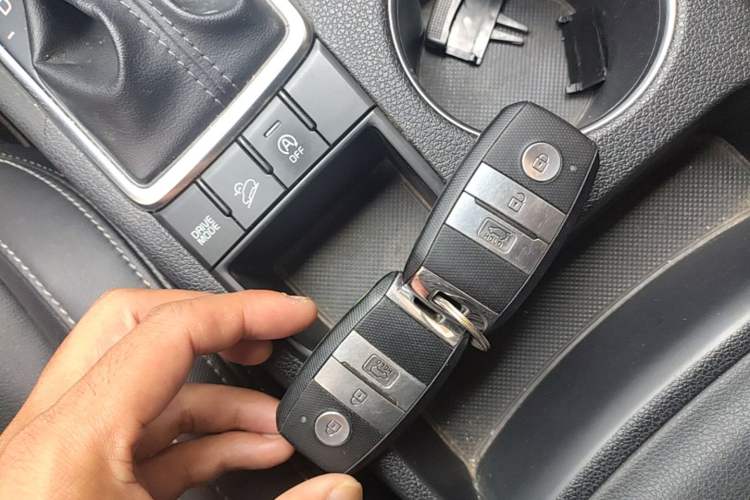 Used Kia KX5 2016 2.0L Automatic 2WD GLS Vehicle Key