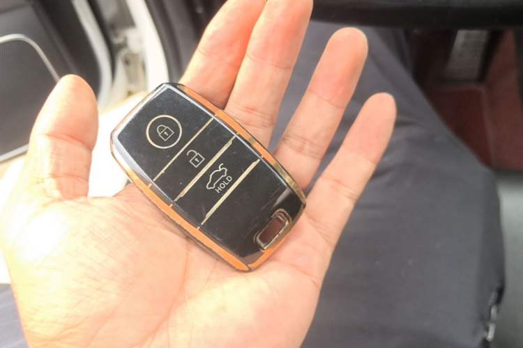 Used Kia KX5 2016 1.6T Automatic Two-Wheel Drive Premium Vehicle Key