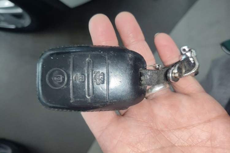 Used Kia KX5 2016 1.6T Automatic Two-Wheel Drive DLX Vehicle Key