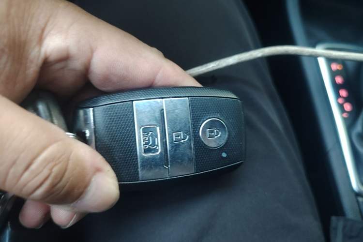 Used Kia KX5 2016 1.6T Automatic Two-Wheel Drive DLX Vehicle Key