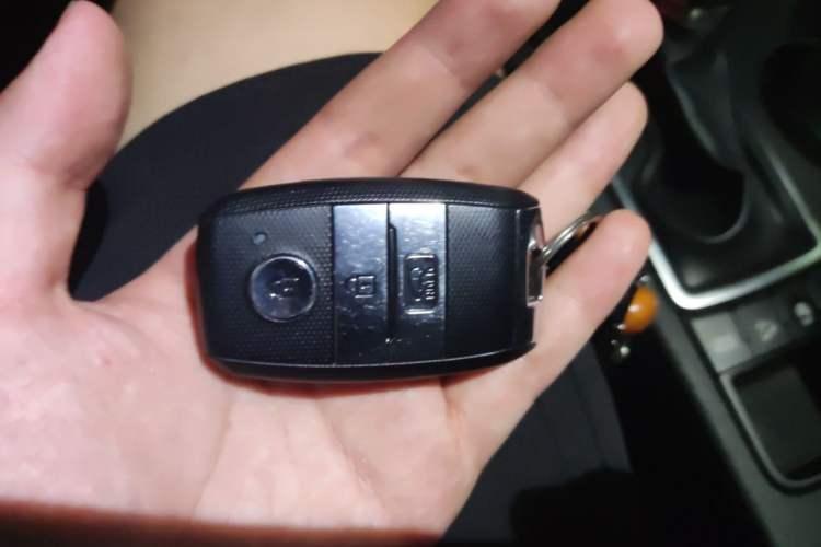 Used Kia KX5 2016 1.6T Automatic Two-Wheel Drive DLX Vehicle Key