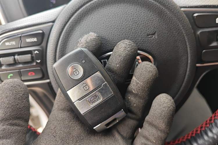 Used Kia KX5 2016 1.6T Automatic Two-Wheel Drive DLX Vehicle Key