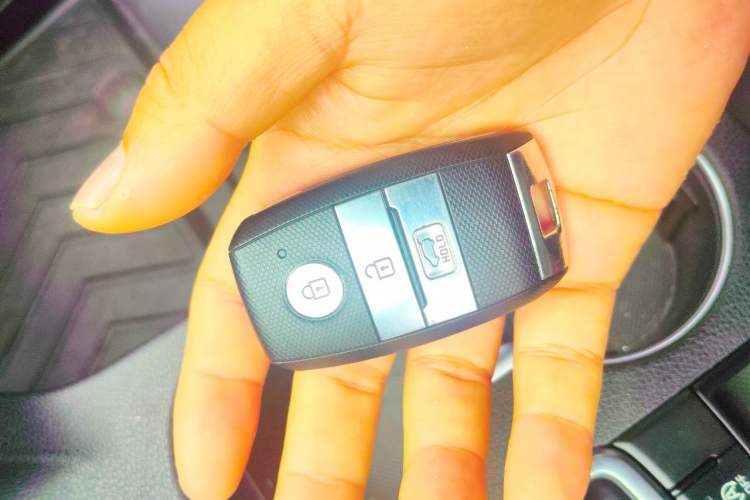 Used Kia KX5 2016 1.6T Automatic Two-Wheel Drive DLX Vehicle Key