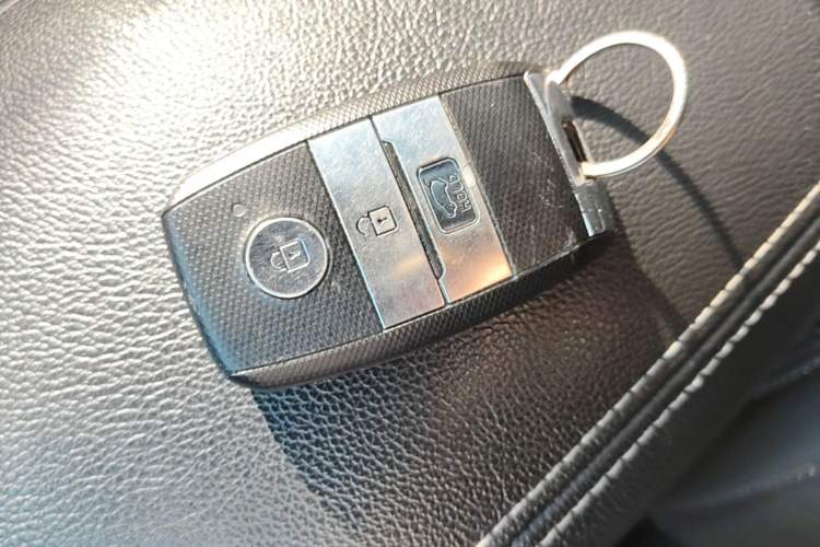 Used Kia KX5 2016 1.6T Automatic Two-Wheel Drive DLX Vehicle Key