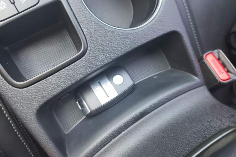 Used Kia KX5 2016 1.6T Automatic Two-Wheel Drive DLX Vehicle Key