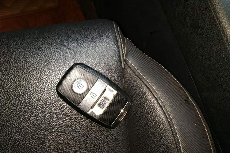 Used Kia KX5 2016 1.6T Automatic Two-Wheel Drive DLX Vehicle Key