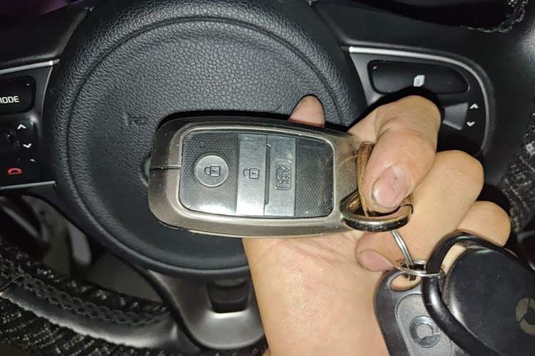 Used Kia KX5 2016 2.0L Automatic 2WD GLS Vehicle Key