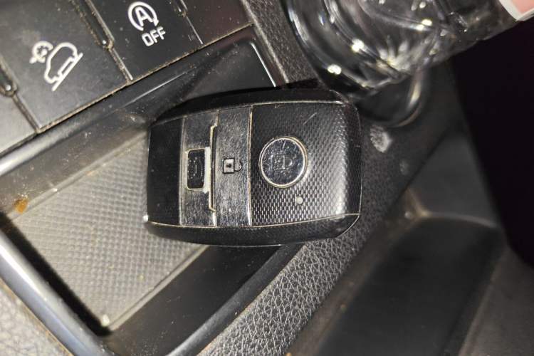 Used Kia KX5 2016 1.6T Automatic Two-Wheel Drive DLX Vehicle Key