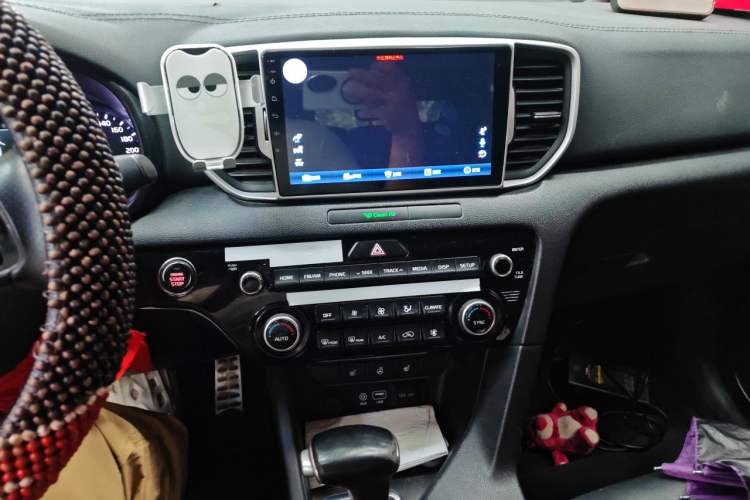 Used Kia KX5 2016 1.6T Automatic Two-Wheel Drive Premium Audio And AC Panel