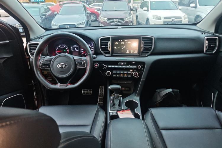 Used Kia KX5 2016 1.6T Automatic Two-Wheel Drive DLX Center Console