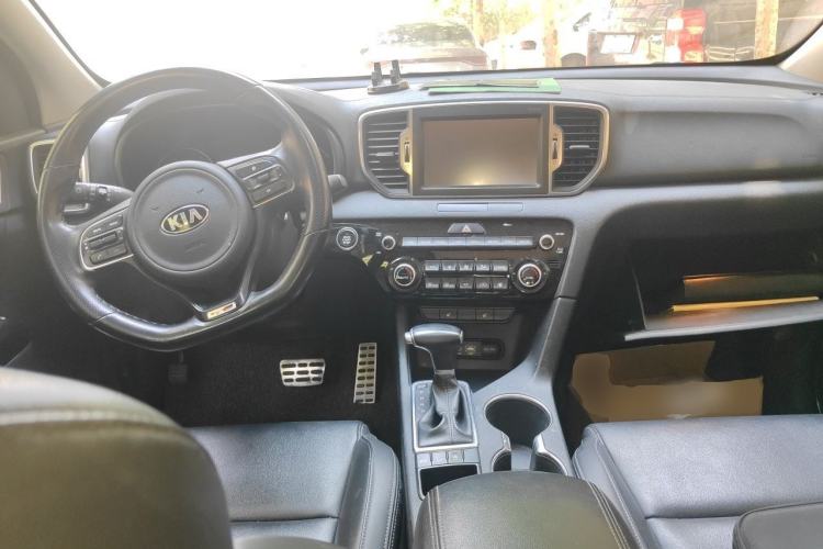 Used Kia KX5 2016 1.6T Automatic Two-Wheel Drive Premium Center Console