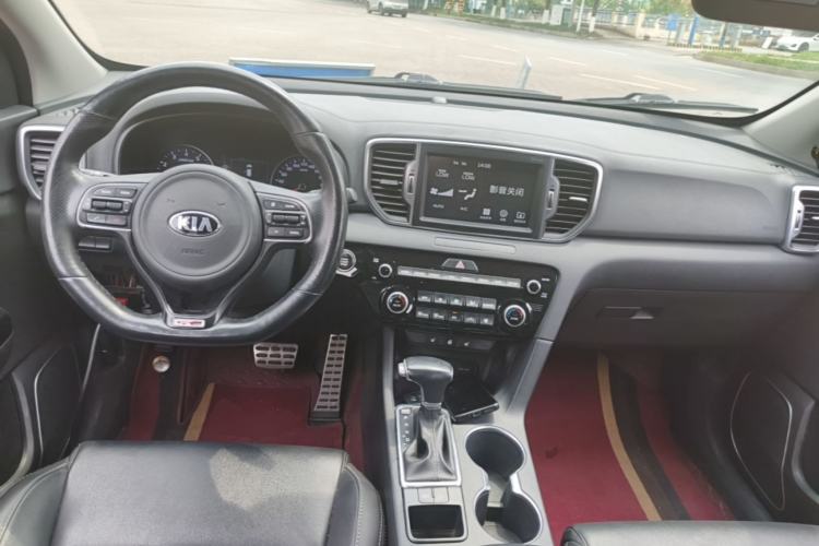 Used Kia KX5 2016 1.6T Automatic Two-Wheel Drive Premium Center Console