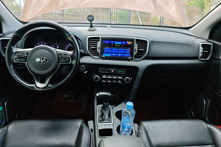 Used Kia KX5 2016 2.0L Automatic 2WD GLS Center Console