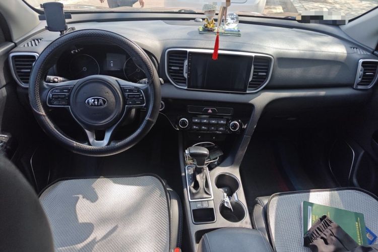 Used Kia KX5 2016 2.0L Automatic 2WD GLS Center Console