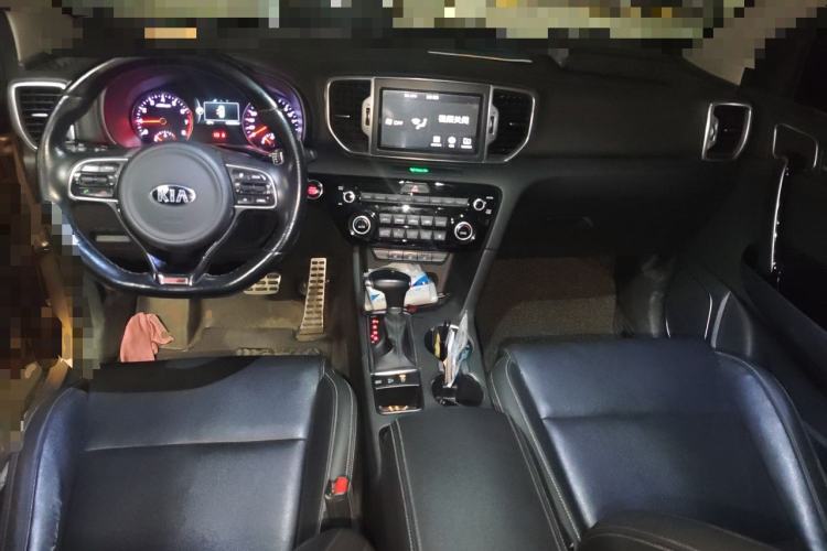 Used Kia KX5 2016 1.6T Automatic Two-Wheel Drive Premium Center Console