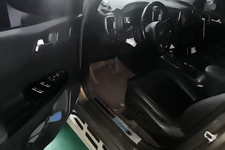 Used Kia KX5 2016 2.0L Automatic 2WD Premium Driver Seat
