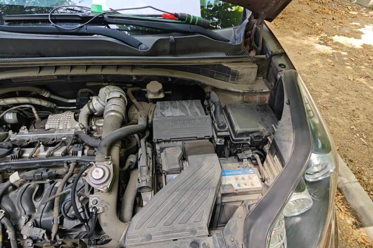 Used Kia KX5 2016 1.6T Automatic Two-Wheel Drive GL Engine Bay Left