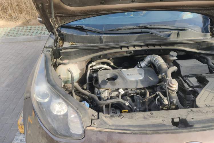 Used Kia KX5 2016 1.6T Automatic Two-Wheel Drive Premium Engine Bay Right