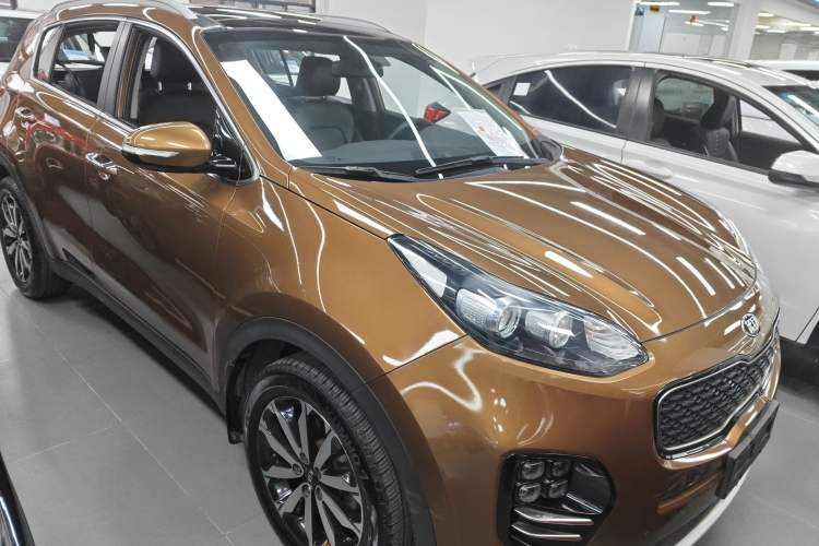Used Kia KX5 2016 1.6T Automatic Two-Wheel Drive DLX Exterior 2