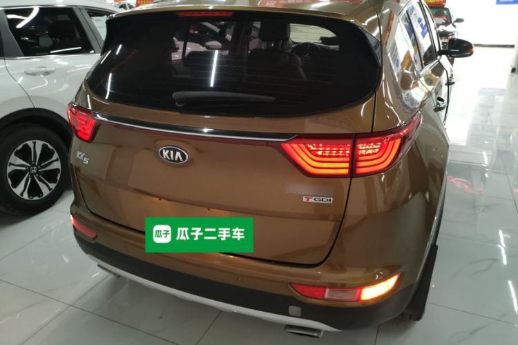 Used Kia KX5 2016 1.6T Automatic Two-Wheel Drive DLX Exterior 4