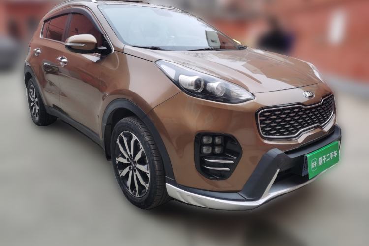 Used Kia KX5 2016 1.6T Automatic Two-Wheel Drive DLX Front Right 45 Deg