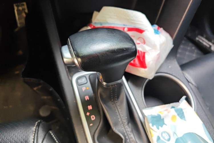 Used Kia KX5 2016 1.6T Automatic Two-Wheel Drive GL Gear Lever