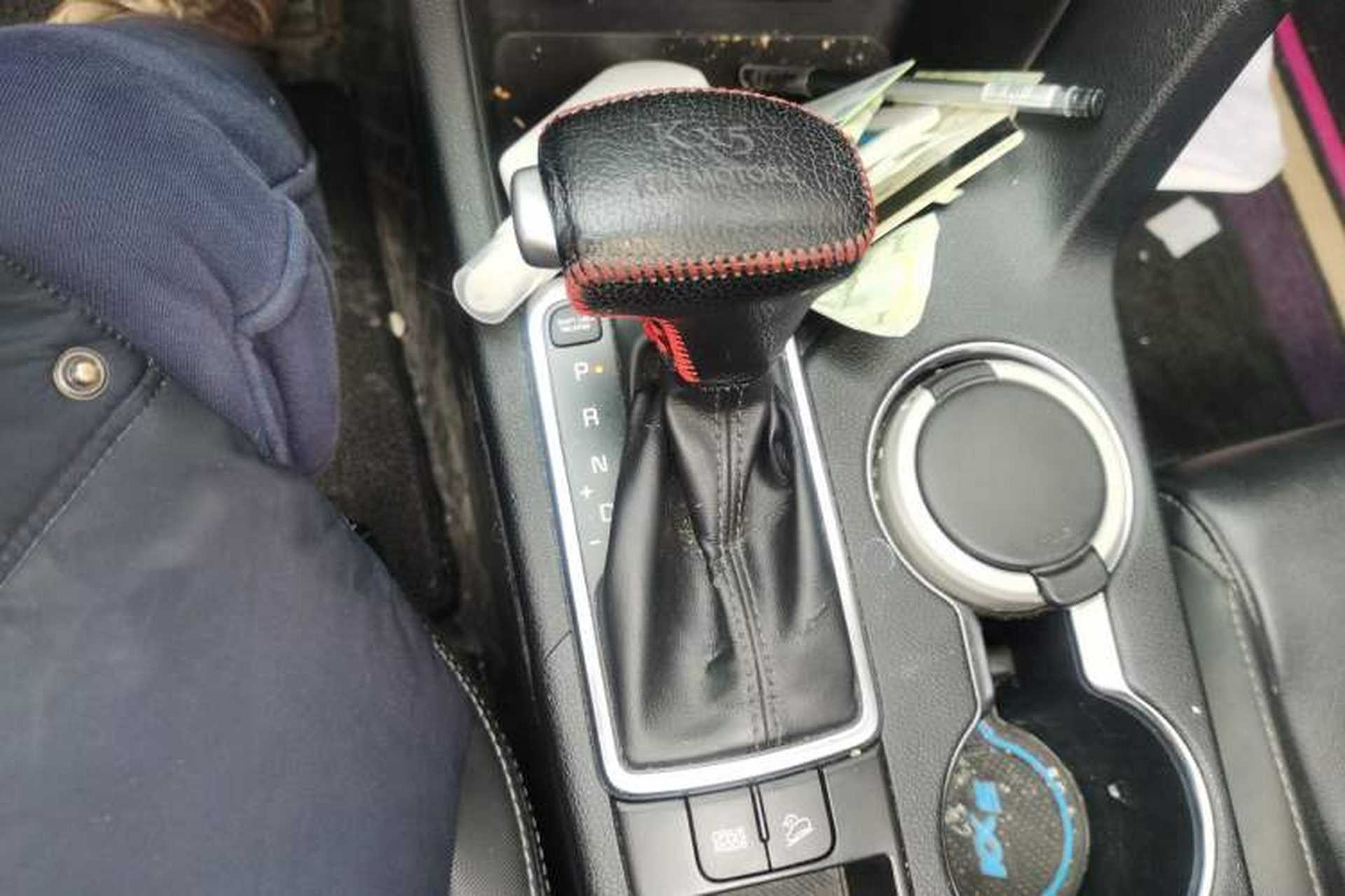 Used Kia KX5 2016 1.6T Automatic Two-Wheel Drive DLX Gear Lever