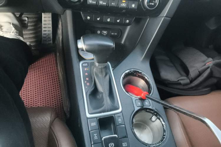 Used Kia KX5 2016 1.6T Automatic All-Wheel Drive Premium Gear Lever