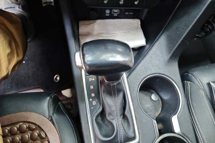 Used Kia KX5 2016 1.6T Automatic Two-Wheel Drive Premium Gear Lever