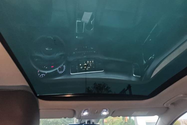 Used Kia KX5 2016 1.6T Automatic Two-Wheel Drive DLX Headliner