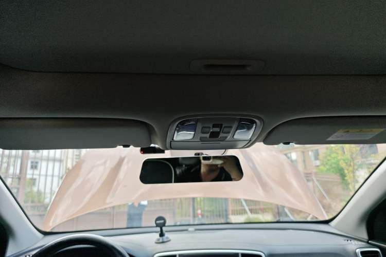 Used Kia KX5 2016 2.0L Automatic 2WD GLS Headliner