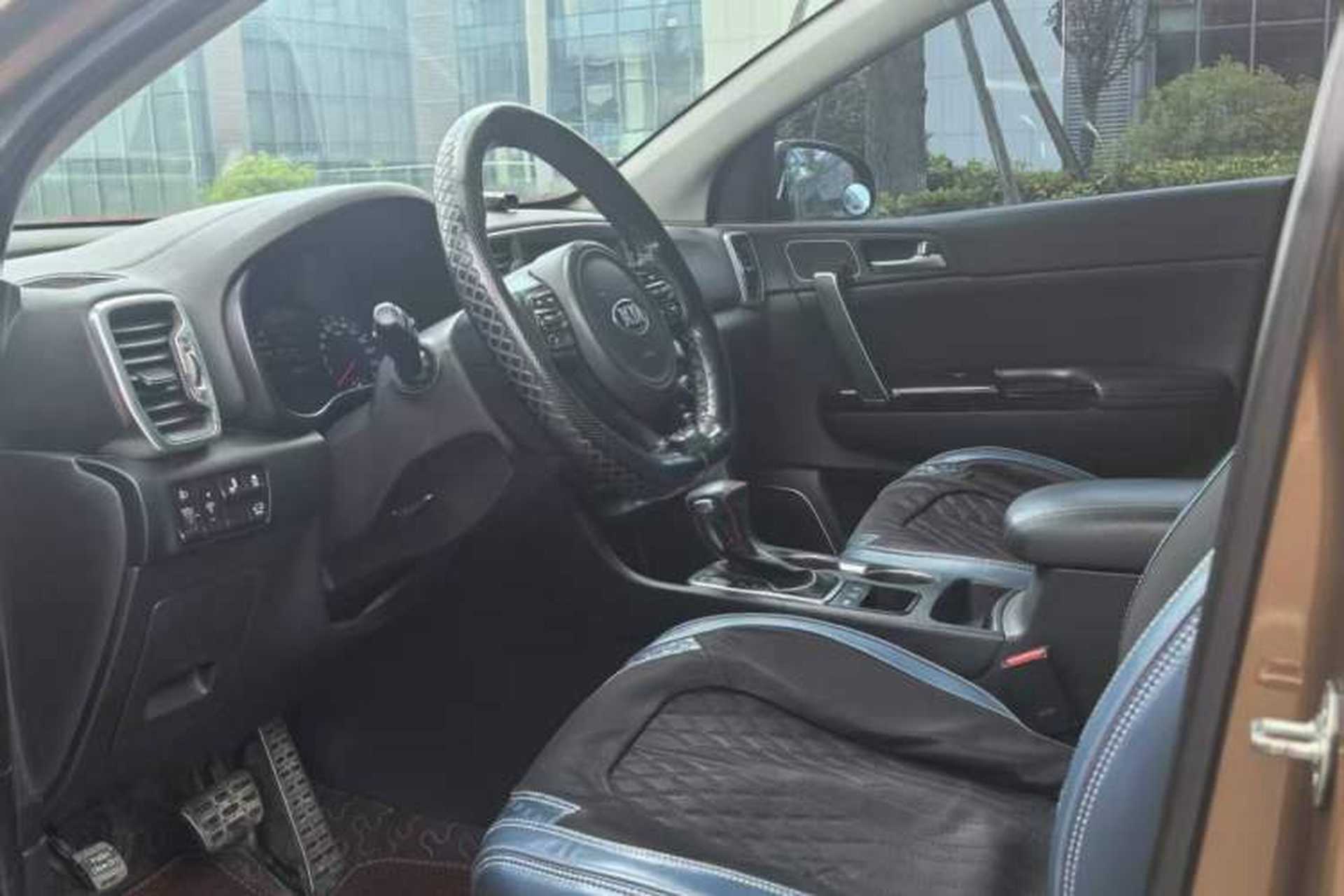 Used Kia KX5 2016 1.6T Automatic Two-Wheel Drive Premium Interior 2