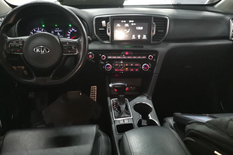 Used Kia KX5 2016 1.6T Automatic Two-Wheel Drive DLX Interior 2
