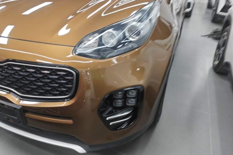 Used Kia KX5 2016 1.6T Automatic Two-Wheel Drive DLX Left Front Headlight