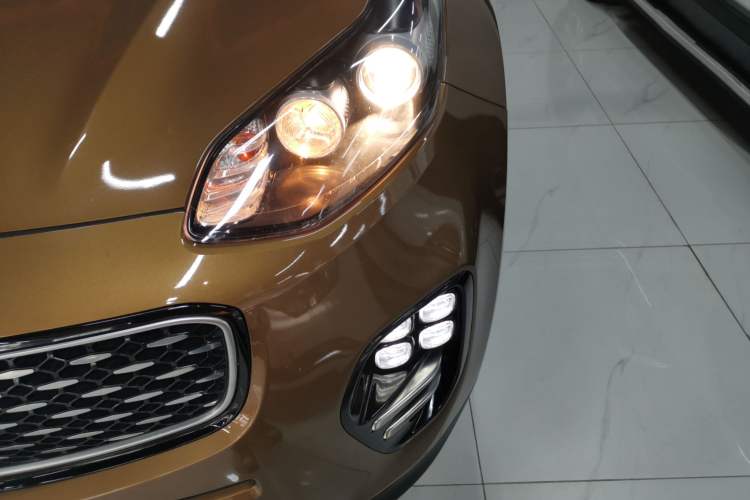 Used Kia KX5 2016 1.6T Automatic Two-Wheel Drive DLX Left Front Headlight