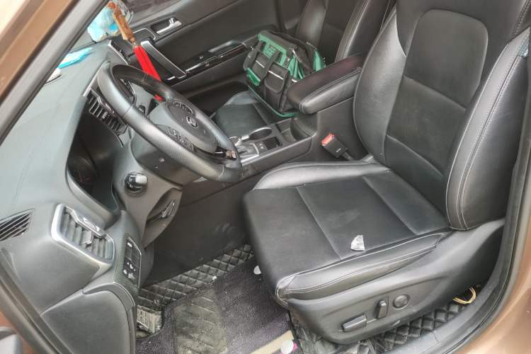Used Kia KX5 2016 1.6T Automatic Two-Wheel Drive DLX Left Front Seat