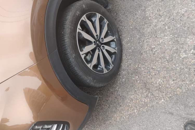 Used Kia KX5 2016 1.6T Automatic Two-Wheel Drive Premium Left Front Wheel Hub