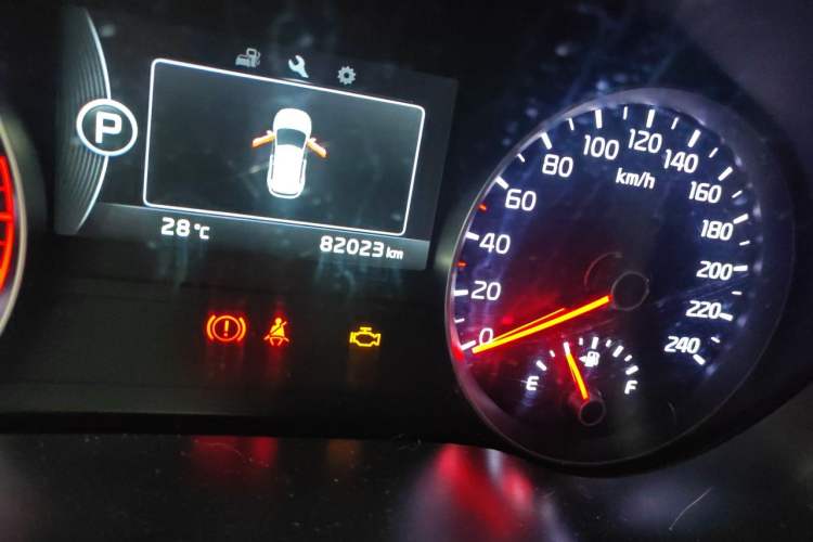 Used Kia KX5 2016 1.6T Automatic Two-Wheel Drive Premium Odometer Close Up
