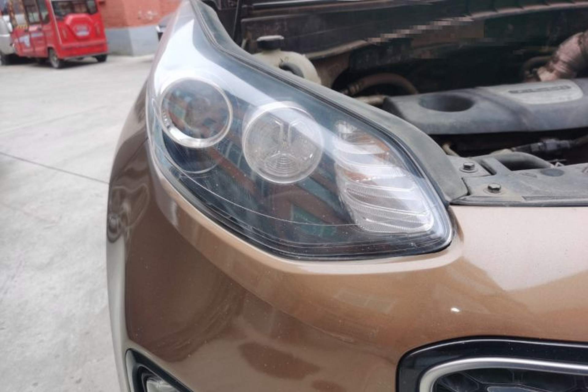 Used Kia KX5 2016 1.6T Automatic Two-Wheel Drive DLX Right Front Headlight