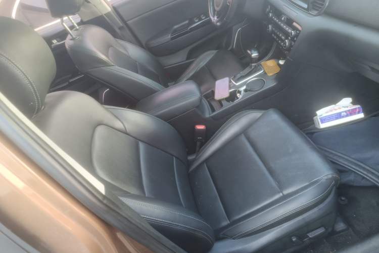 Used Kia KX5 2016 1.6T Automatic Two-Wheel Drive DLX Right Front Seat