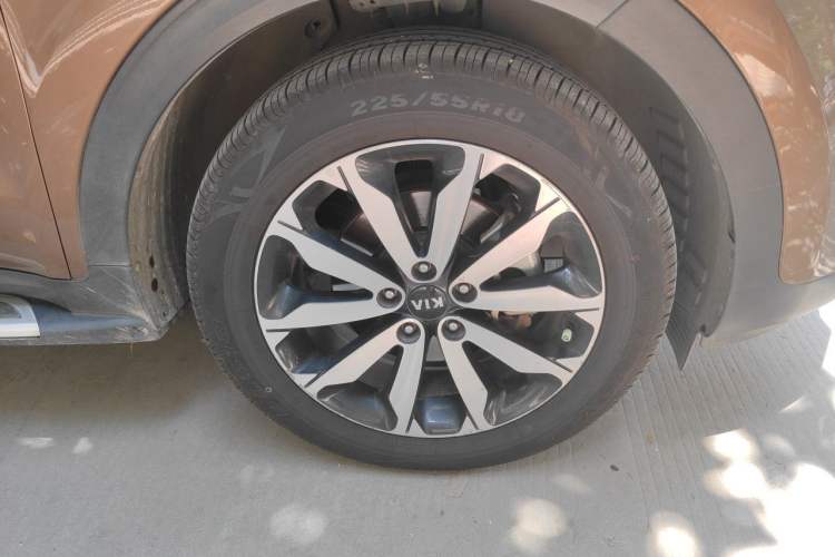 Used Kia KX5 2016 1.6T Automatic Two-Wheel Drive Premium Right Front Wheel Hub