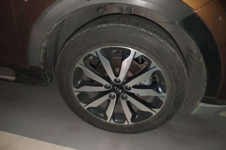 Used Kia KX5 2016 1.6T Automatic Two-Wheel Drive Premium Right Front Wheel Hub