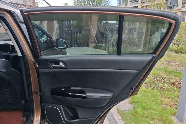 Used Kia KX5 2016 2.0L Automatic 2WD GLS Right Rear Door Interior