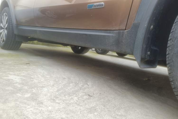 Used Kia KX5 2016 1.6T Automatic Two-Wheel Drive DLX Right Side Sill