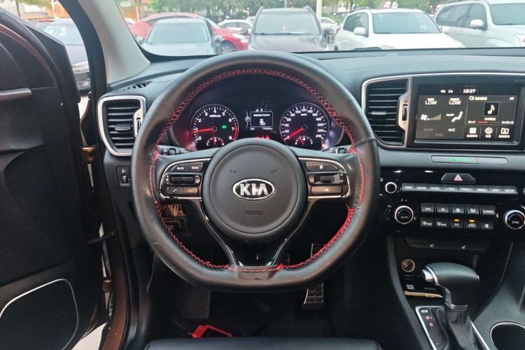 Used Kia KX5 2016 1.6T Automatic Two-Wheel Drive DLX Steering Wheel