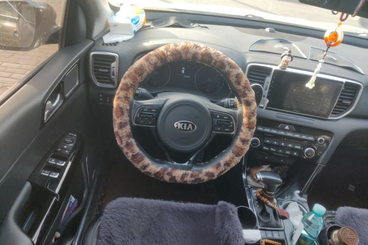 Used Kia KX5 2016 1.6T Automatic Two-Wheel Drive Premium Steering Wheel