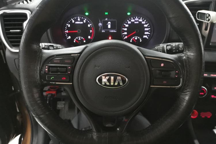 Used Kia KX5 2016 1.6T Automatic Two-Wheel Drive DLX Steering Wheel